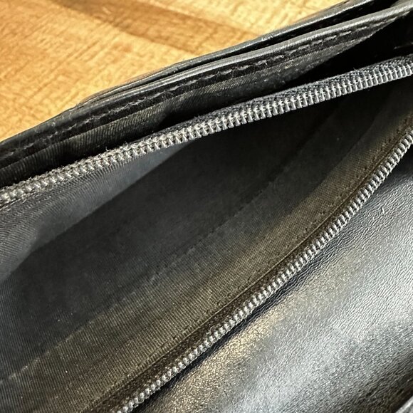 Gucci Wallet -Authentic - Picture 4 of 5